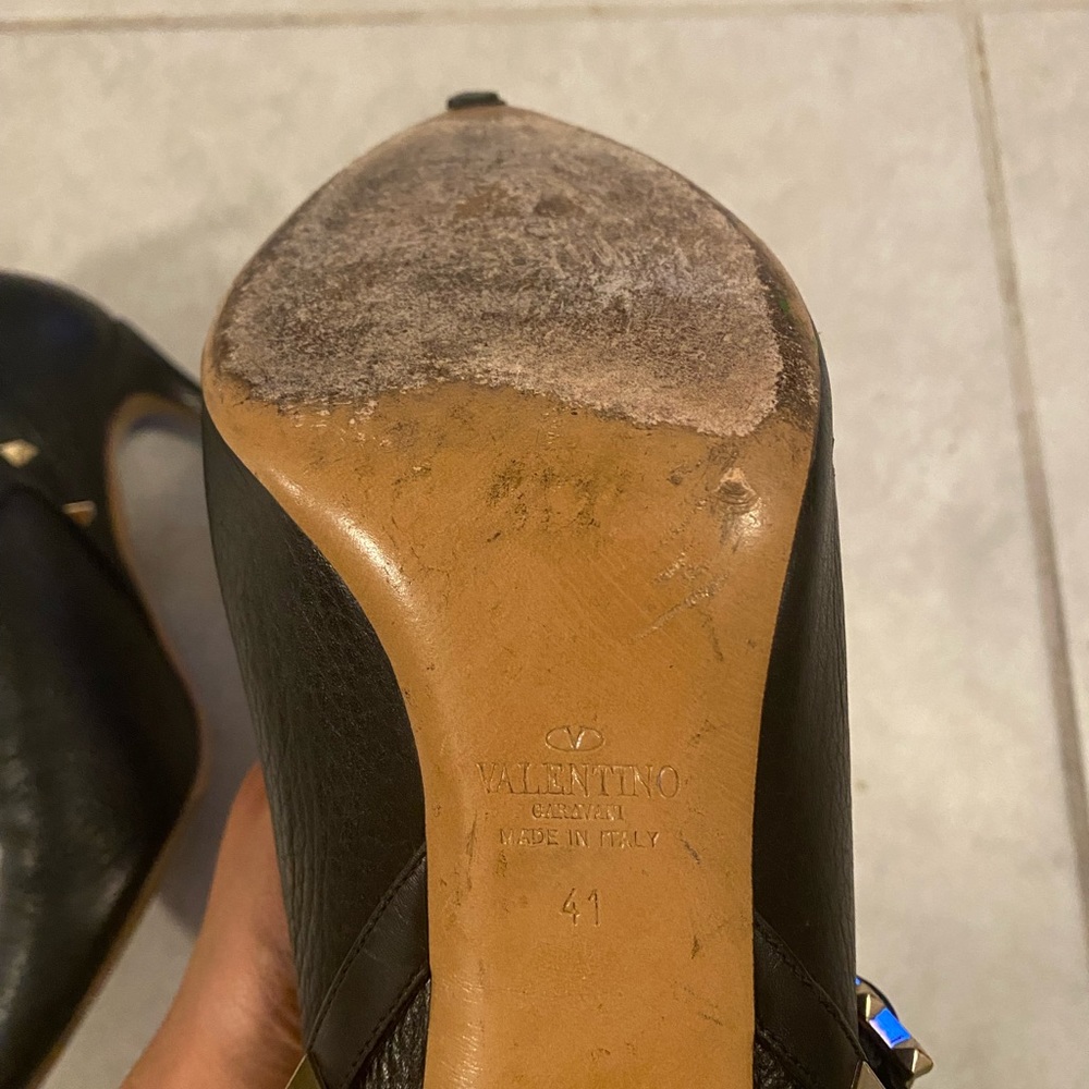 Valentino Black/Gold Bootie Size 41 EUC - Picture 4 of 6